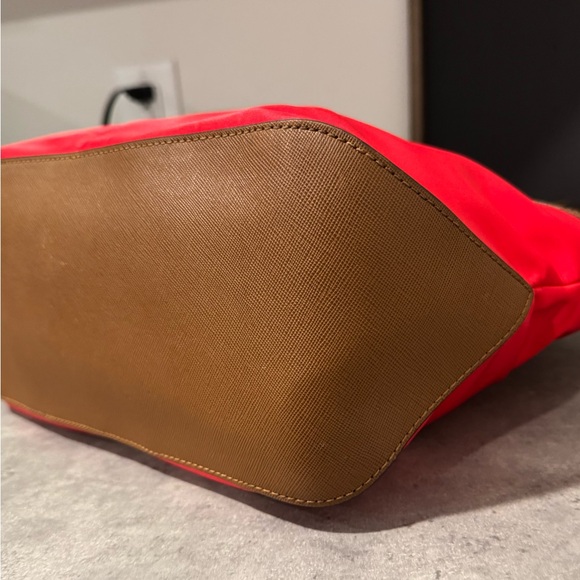 Michael Michael Kors Kempton Medium Nylon Tote With Leather Trim in Red/Khaki! - Picture 4 of 13